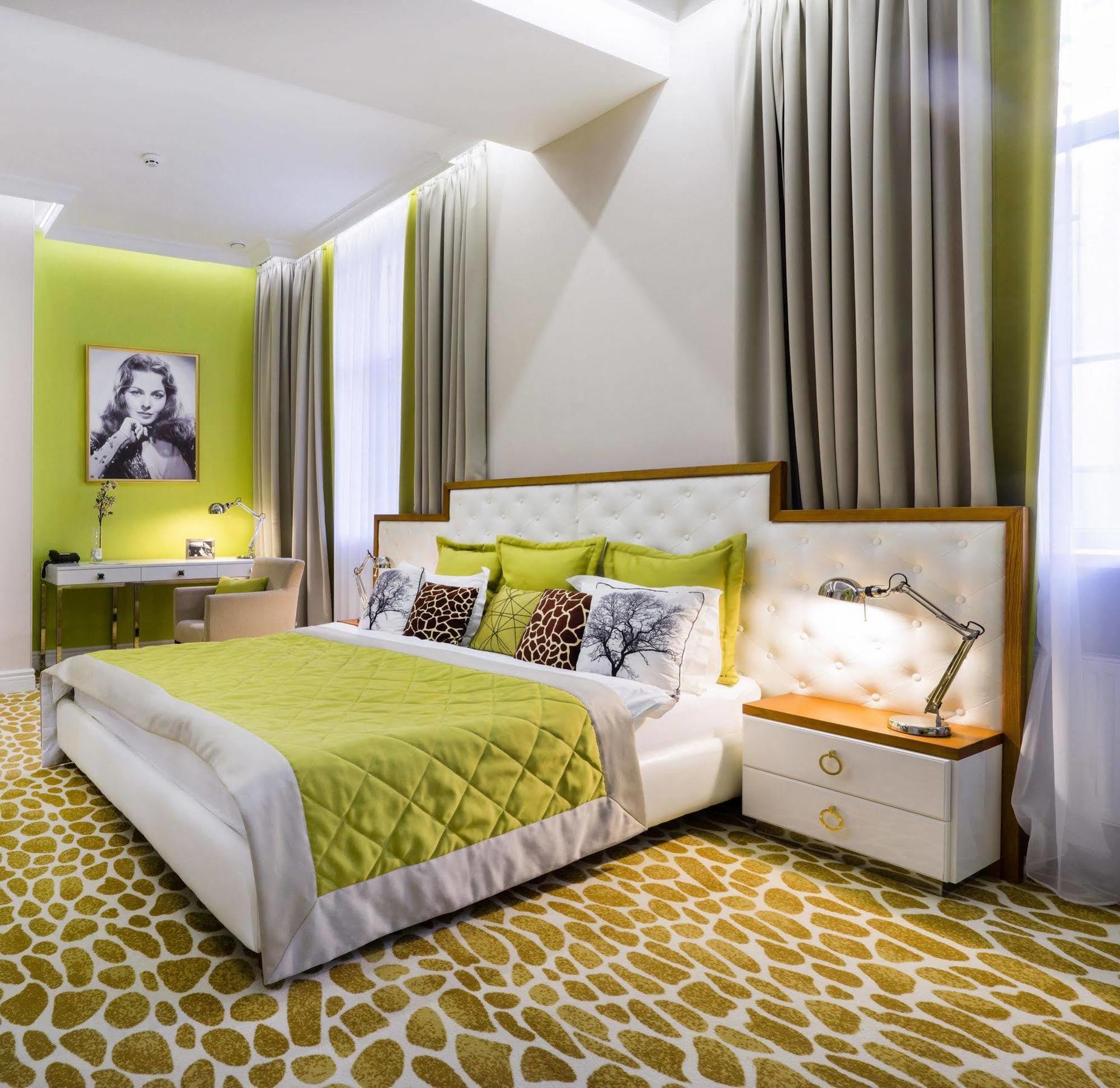 Mirax Sapphire Boutique Hotel Charkiv Esterno foto