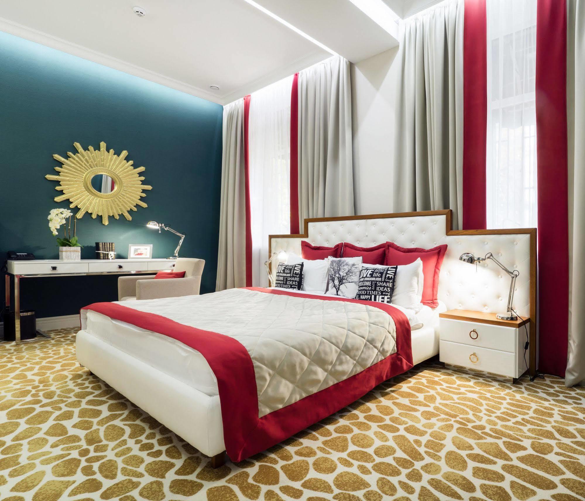 Mirax Sapphire Boutique Hotel Charkiv Esterno foto
