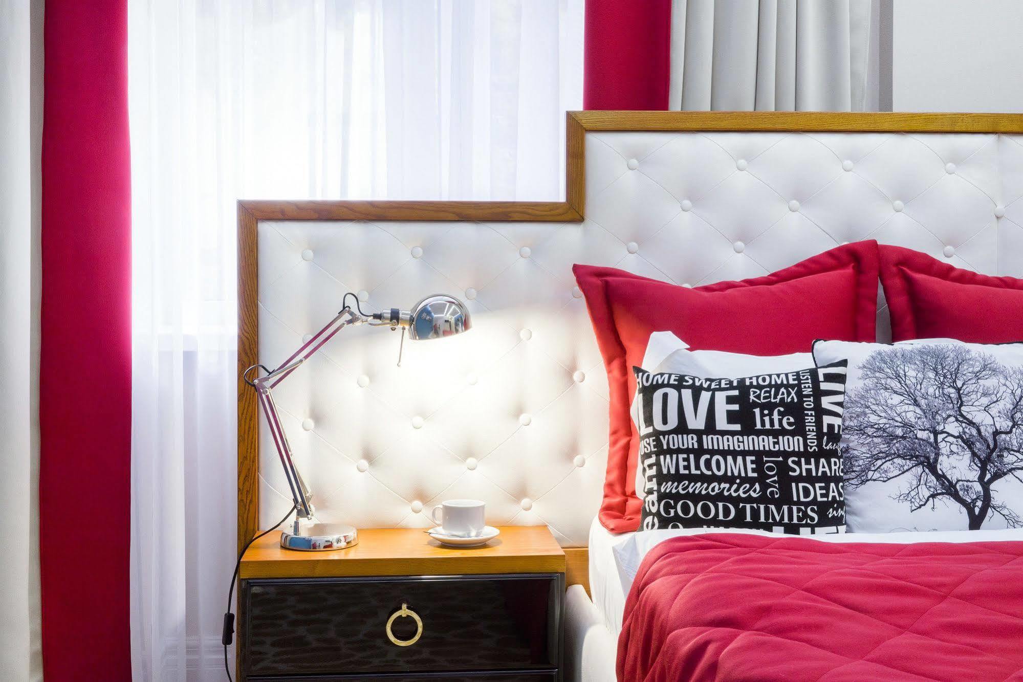Mirax Sapphire Boutique Hotel Charkiv Esterno foto