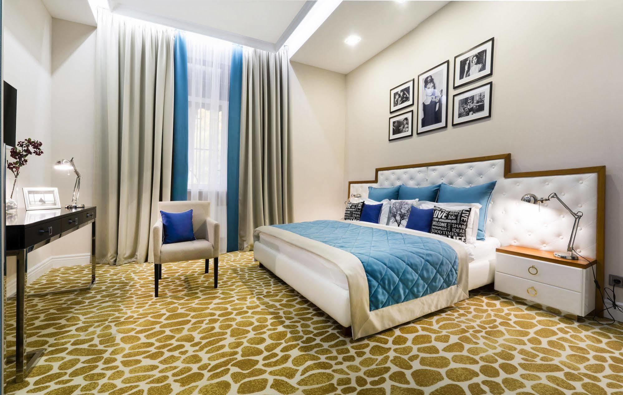 Mirax Sapphire Boutique Hotel Charkiv Esterno foto